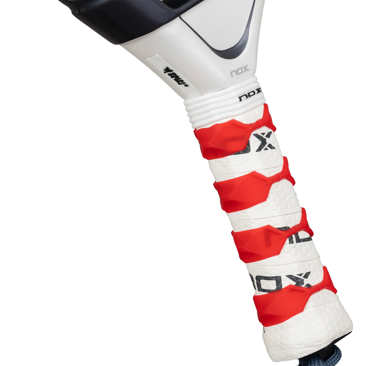 Nox AT10 Genius 12K Alum Xtrem Lite By Agustin Tapia padel racket - handle and grip detail