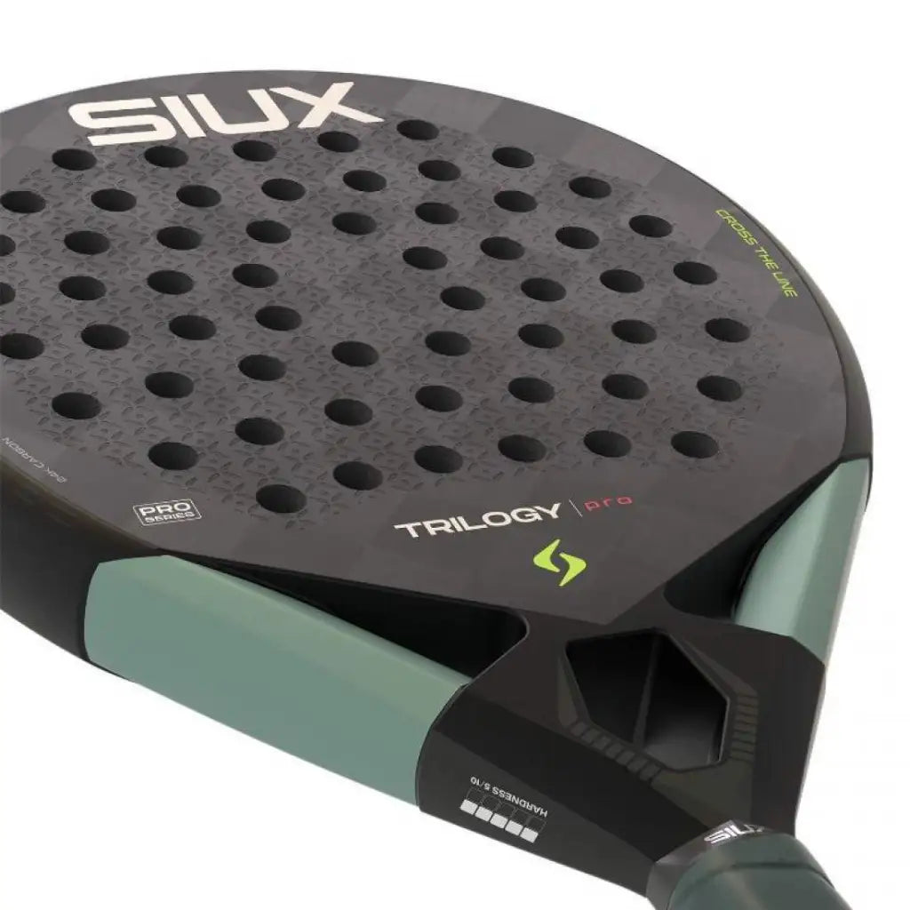 Siux Trilogy Pro Noir Fog padel racket - face and throat detail