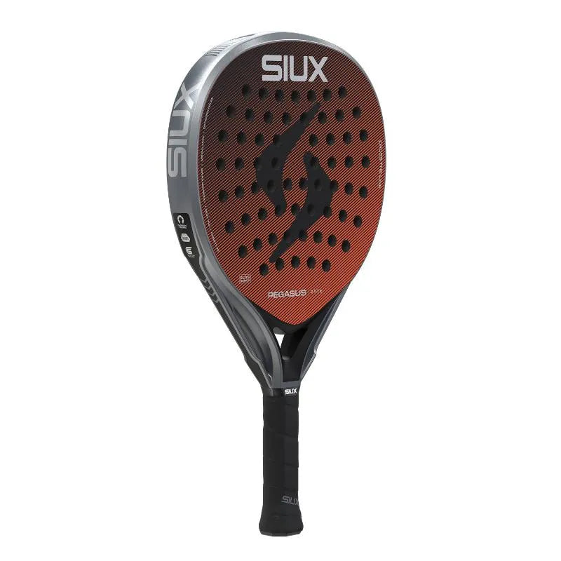 2026 Siux Pegasus Elite 4 padel racket - angled three-quarter view