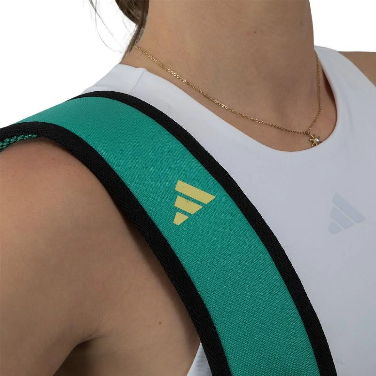2025 Adidas Racketbag Control Green 3.4 - close-up of the shoulder strap in use